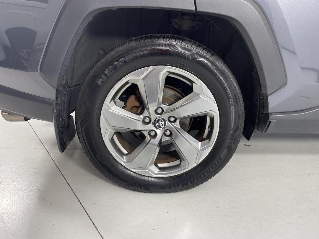 Photo '12' of Toyota Rav4