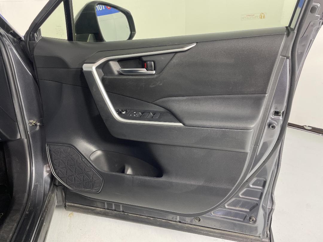 Photo '15' of Toyota Rav4