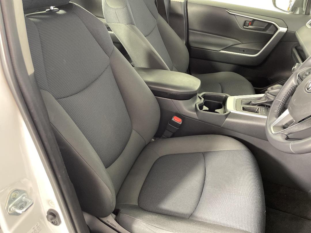 Photo '16' of Toyota Rav4 Photo '16' of Toyota Rav4