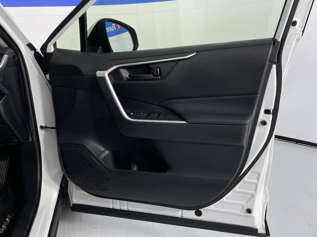 Photo '15' of Toyota Rav4 Photo '15' of Toyota Rav4