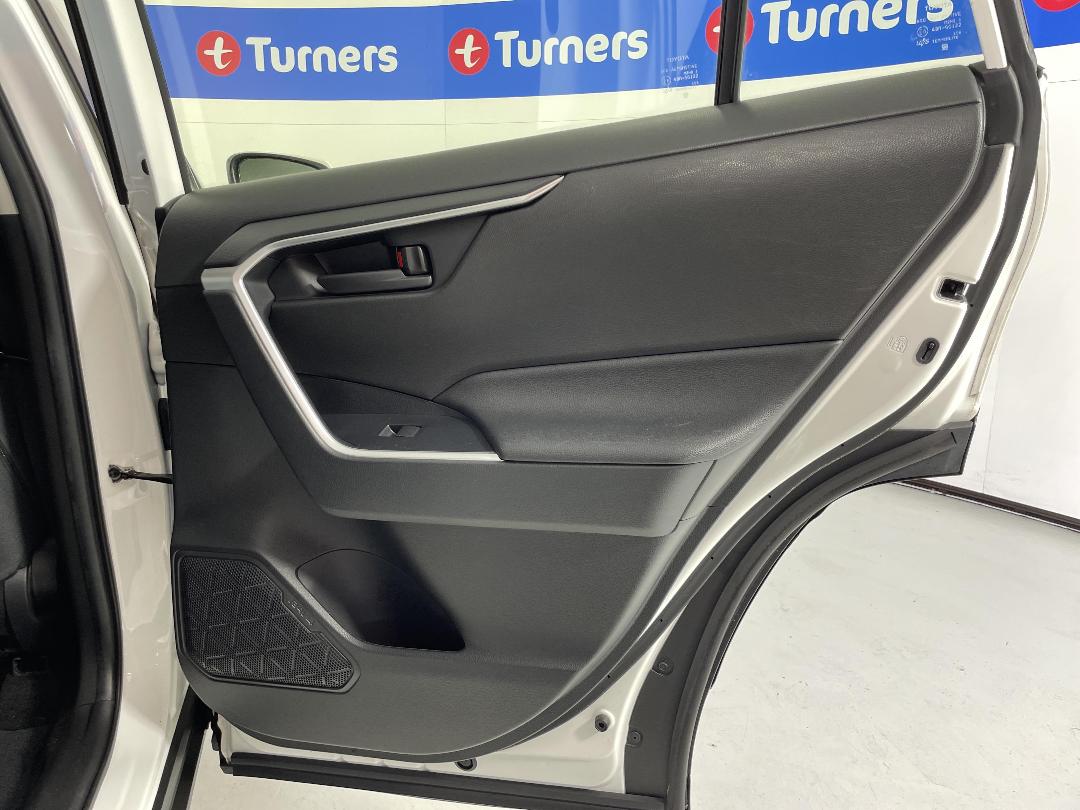 Photo '19' of Toyota Rav4 Photo '19' of Toyota Rav4