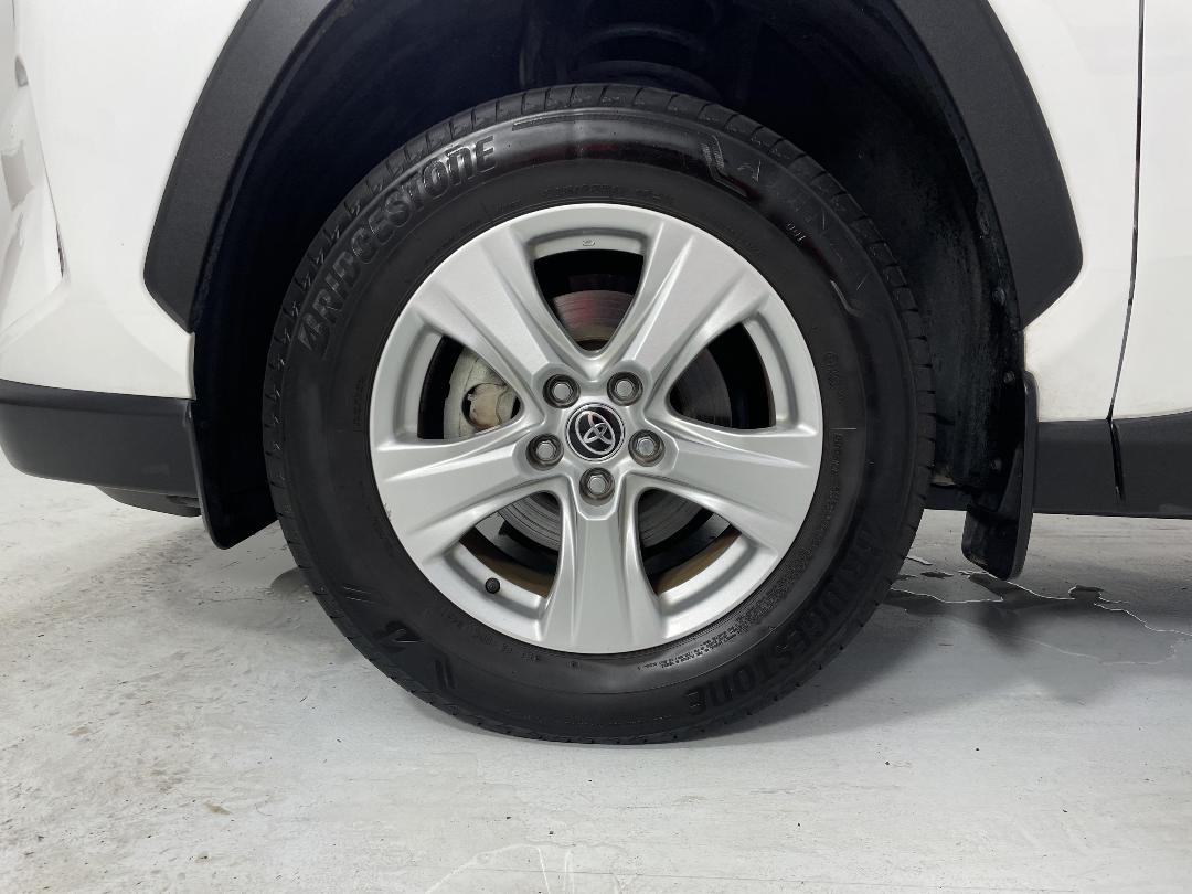 Photo '10' of Toyota Rav4