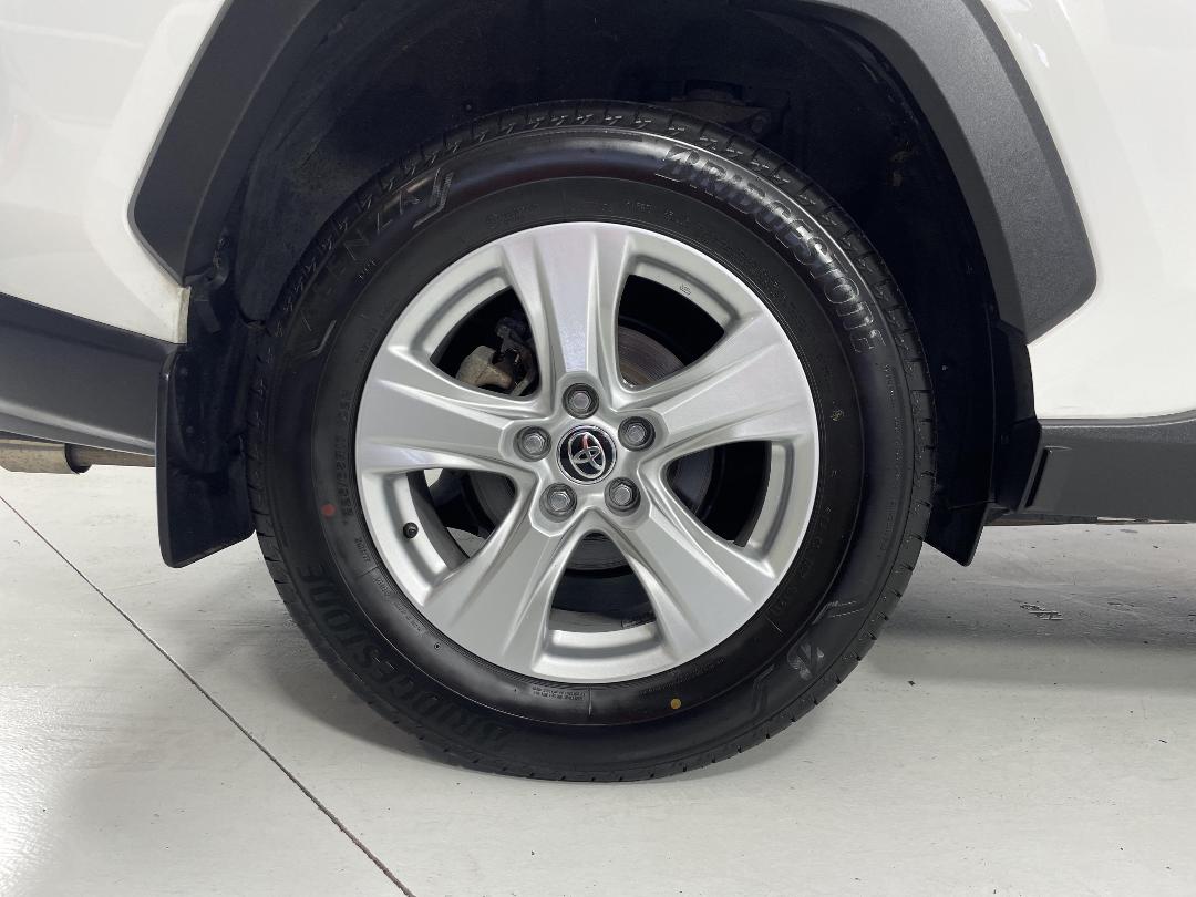 Photo '12' of Toyota Rav4