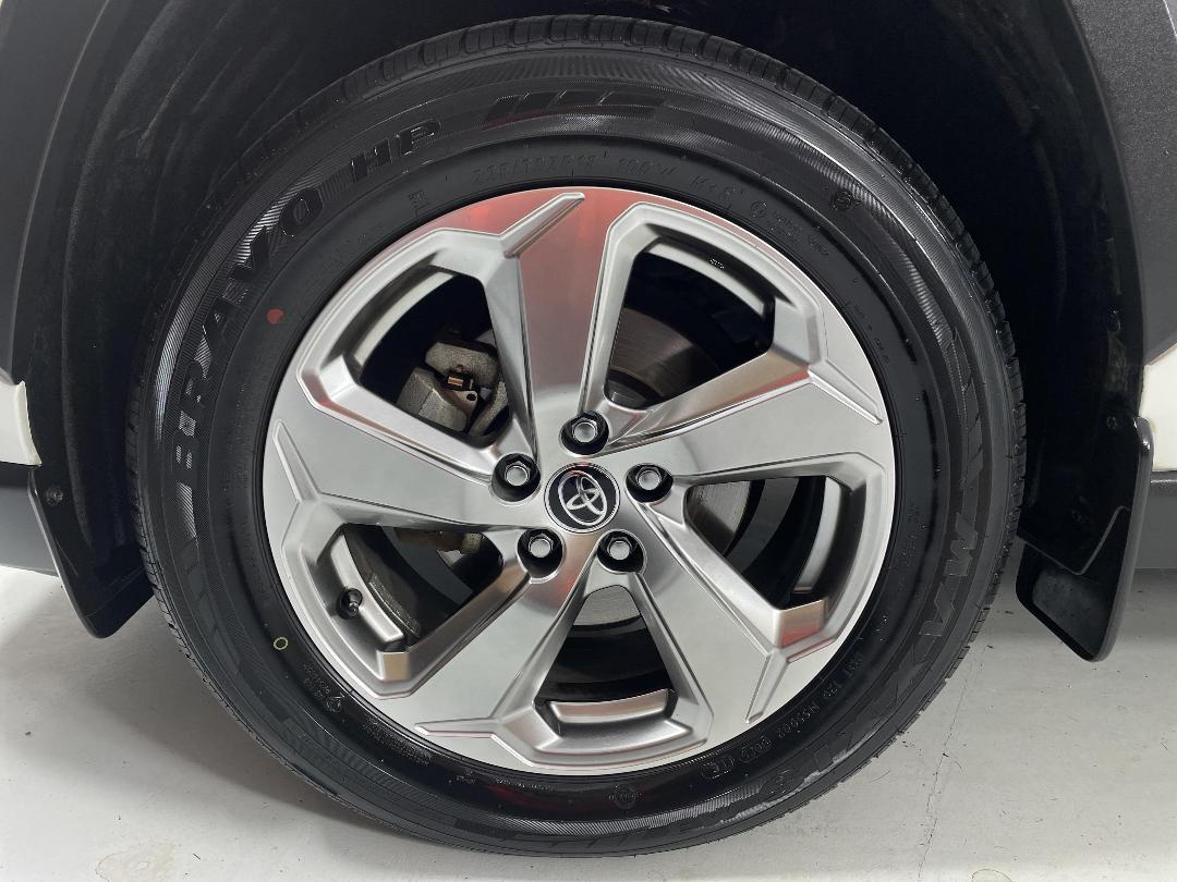 Photo '10' of Toyota Rav4