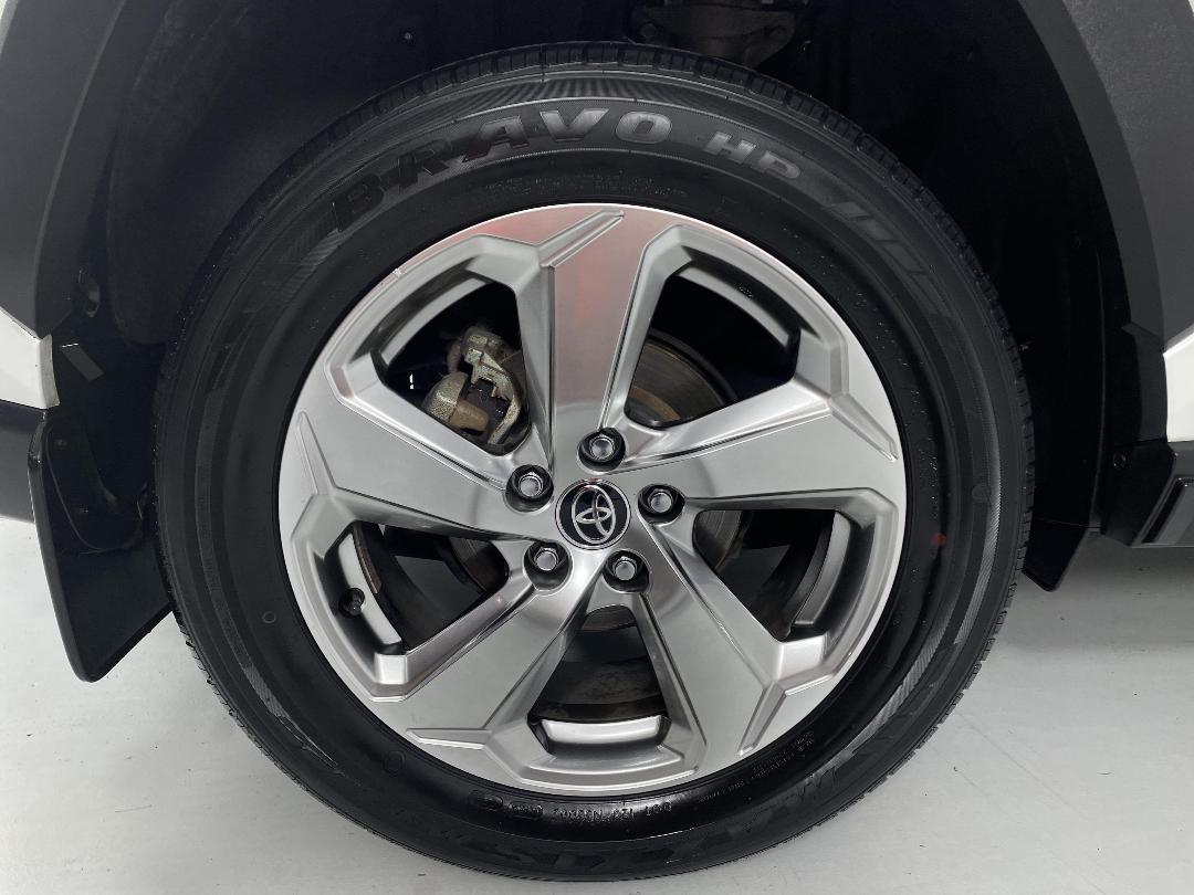 Photo '12' of Toyota Rav4