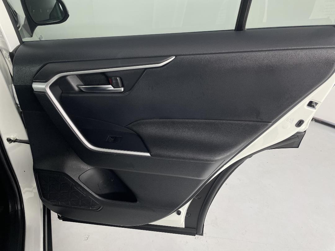 Photo '19' of Toyota Rav4