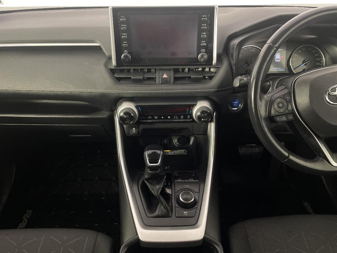 Photo '18' of Toyota Rav4