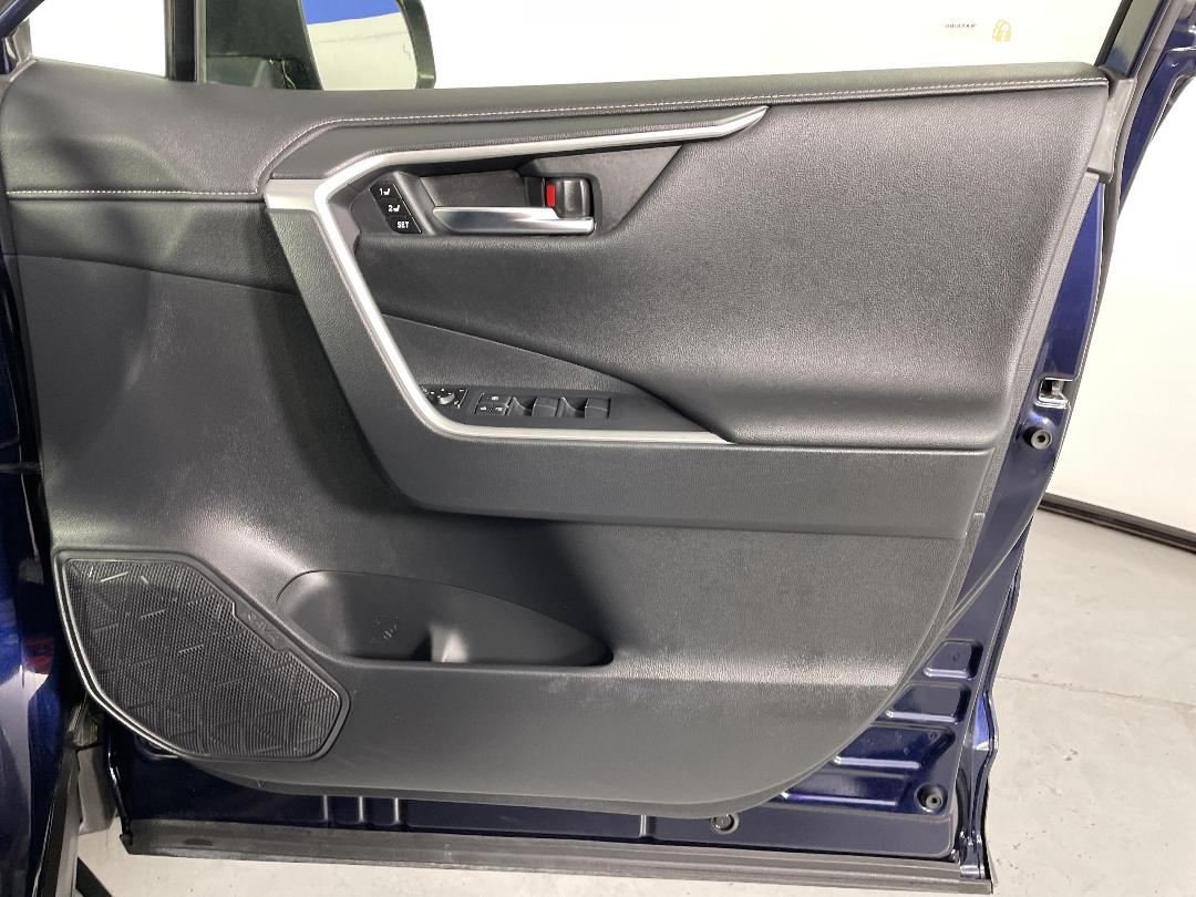 Photo '15' of Toyota Rav4