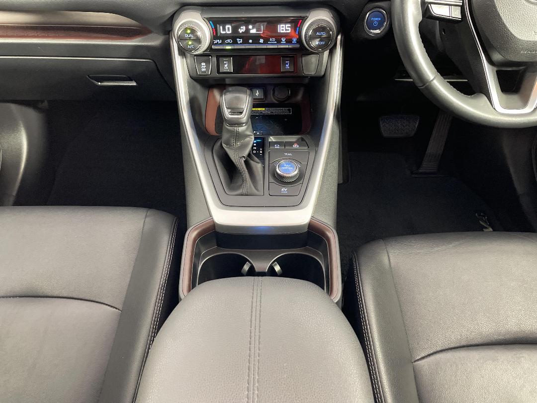 Photo '18' of Toyota Rav4