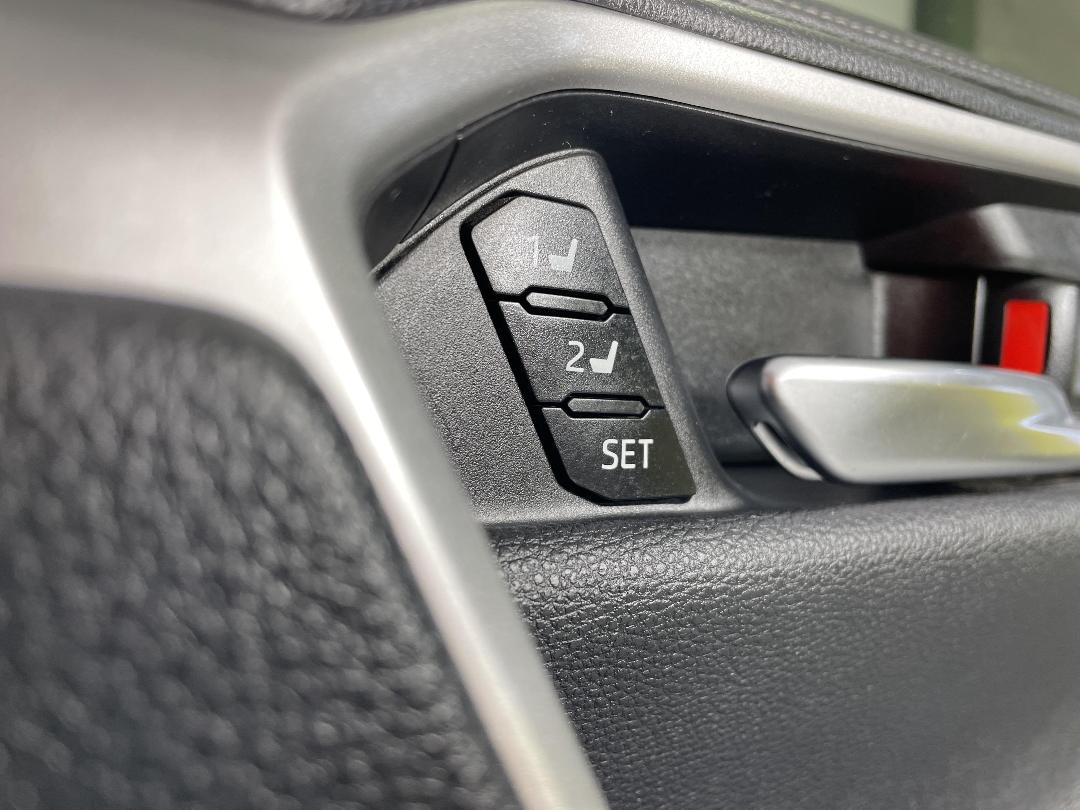 Photo '30' of Toyota Rav4