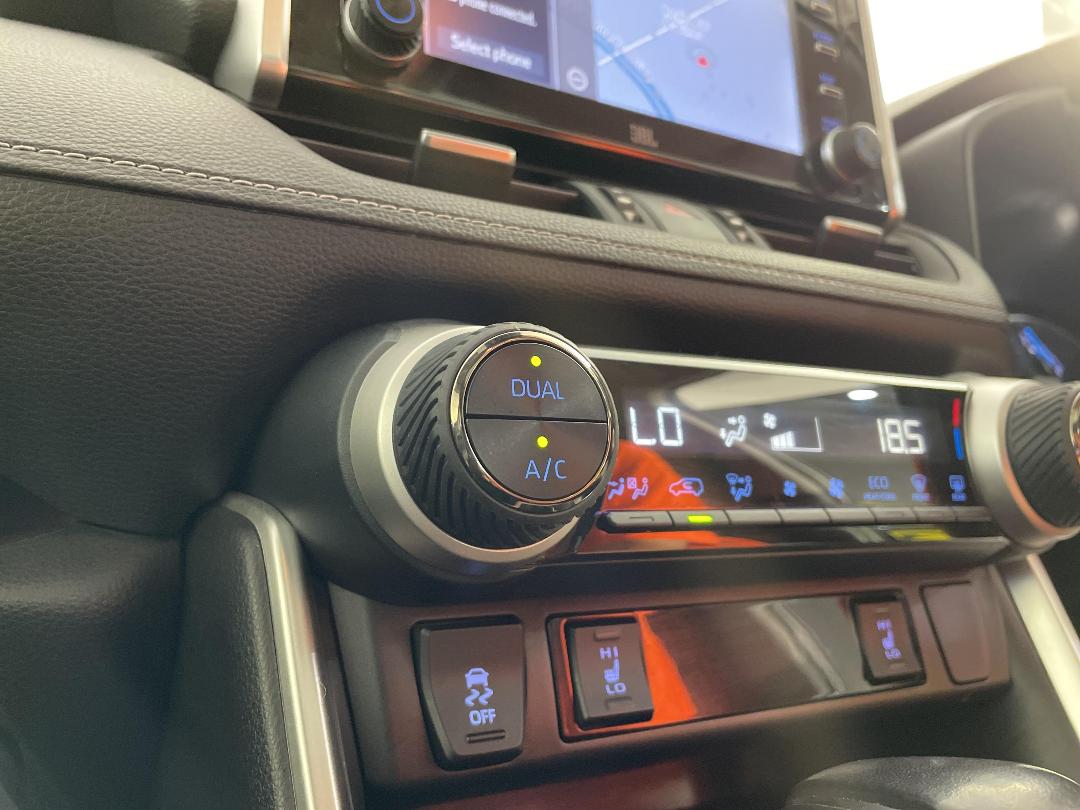 Photo '32' of Toyota Rav4