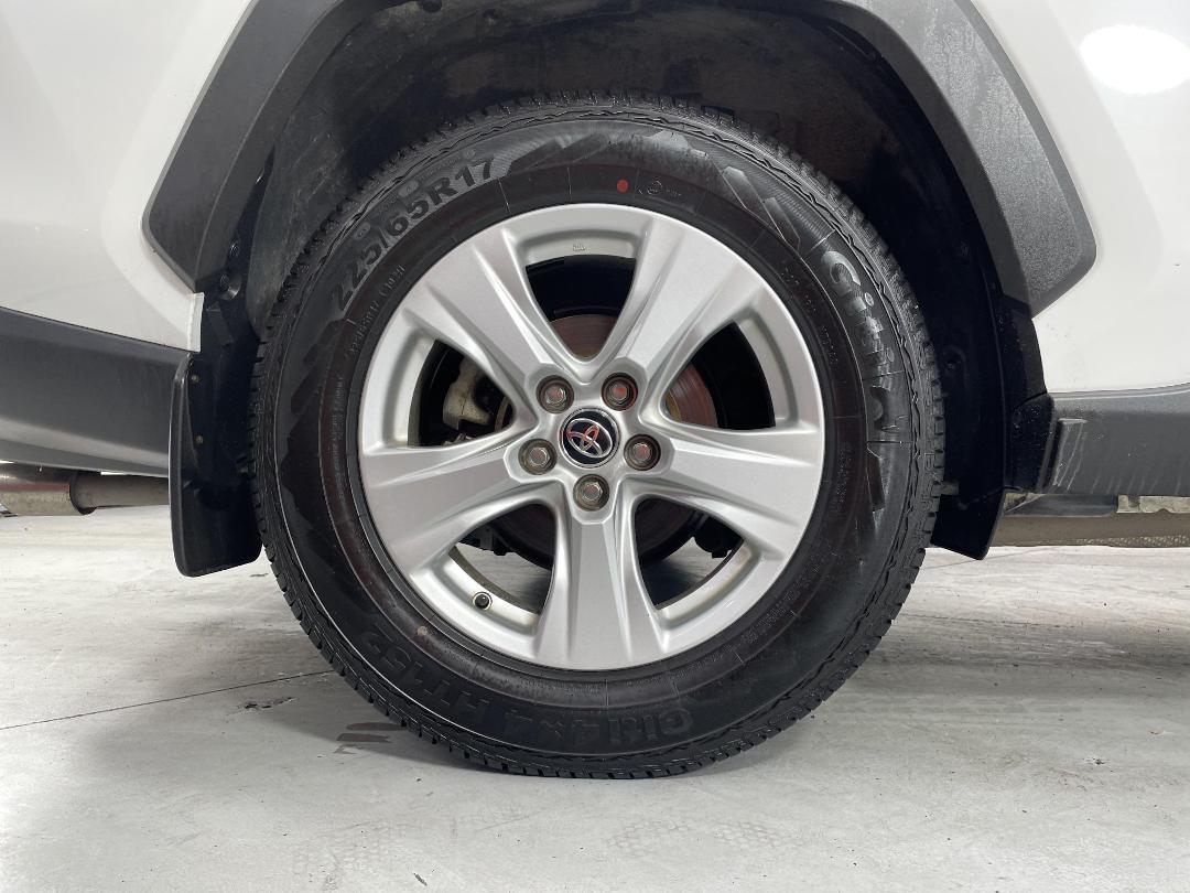 Photo '12' of Toyota Rav4