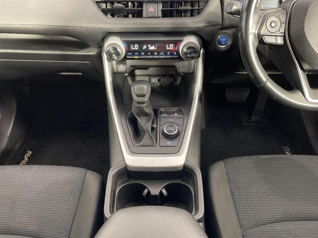 Photo '18' of Toyota Rav4