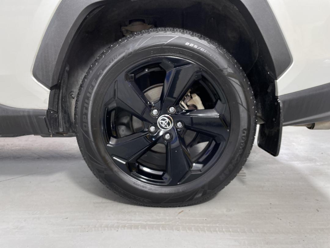 Photo '11' of Toyota Rav4