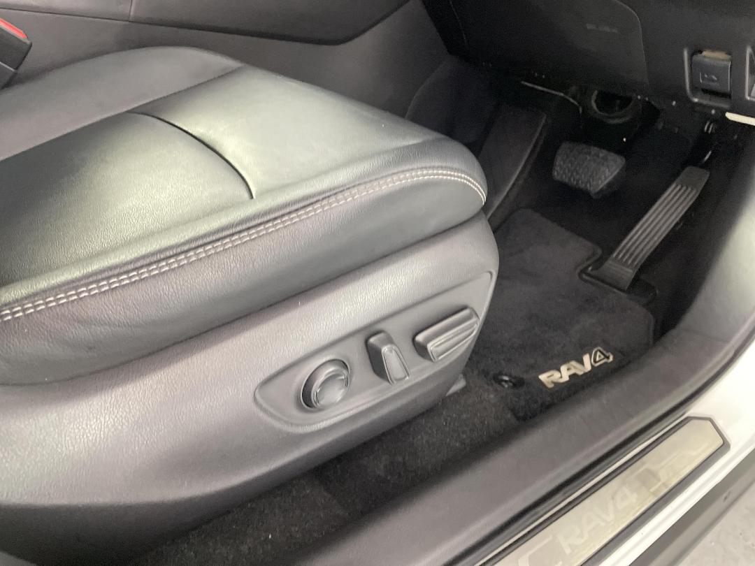 Photo '27' of Toyota Rav4