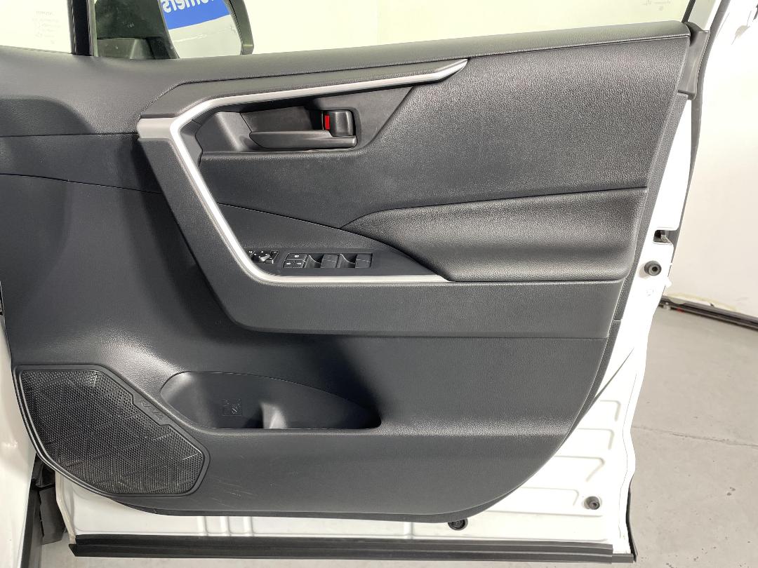 Photo '15' of Toyota Rav4 Photo '15' of Toyota Rav4