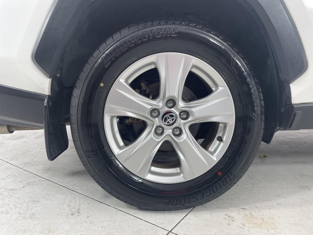 Photo '12' of Toyota Rav4