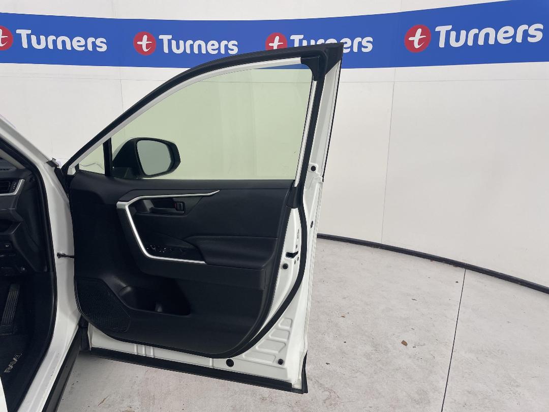 Photo '15' of Toyota Rav4