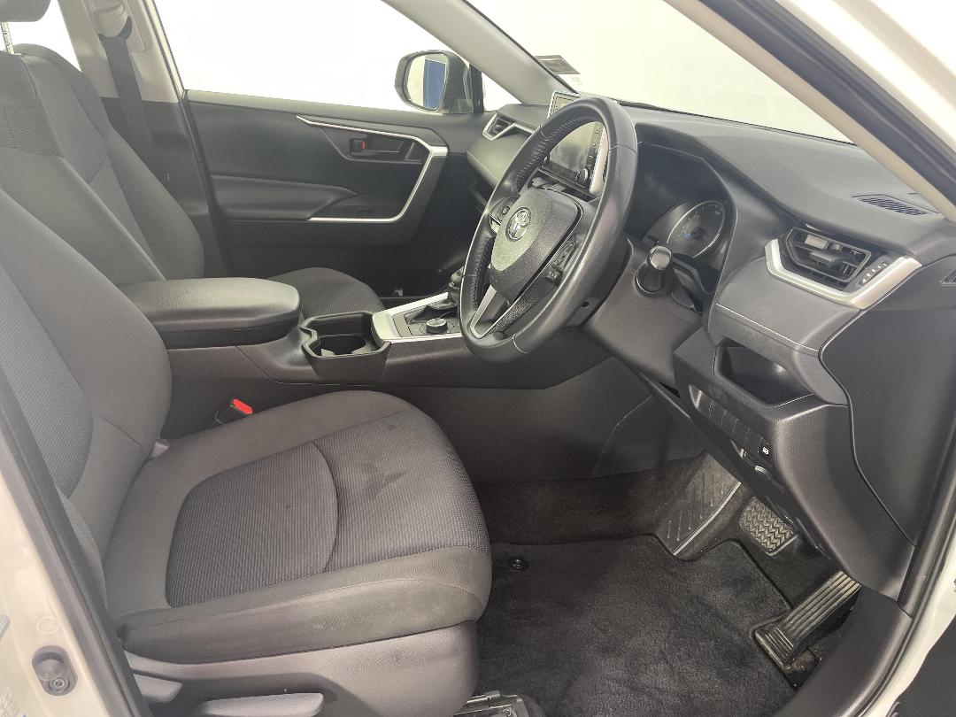 Photo '16' of Toyota Rav4