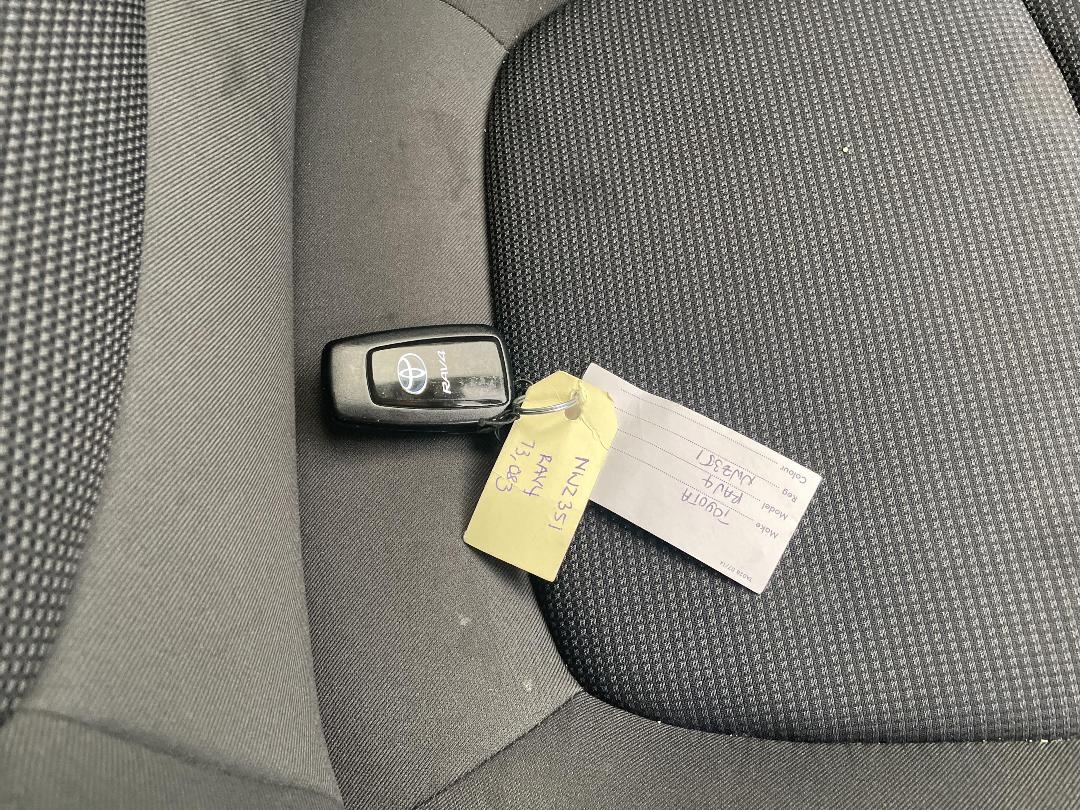 Photo '22' of Toyota Rav4