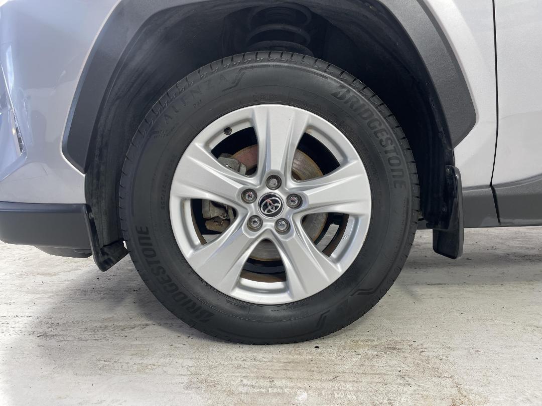 Photo '10' of Toyota Rav4