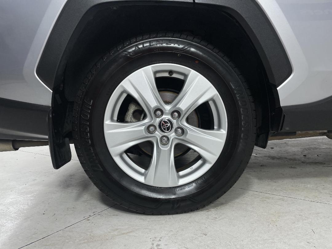 Photo '12' of Toyota Rav4