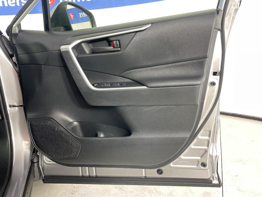 Photo '15' of Toyota Rav4