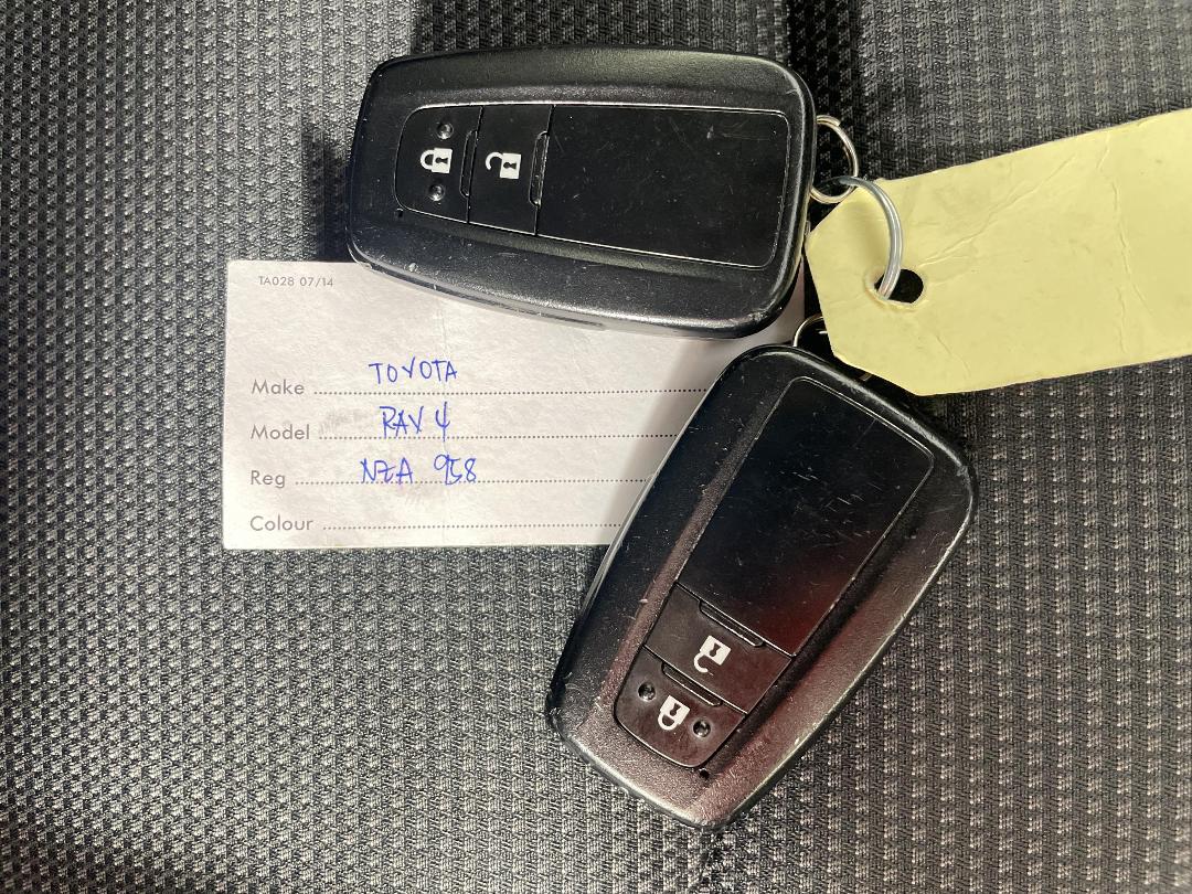 Photo '22' of Toyota Rav4