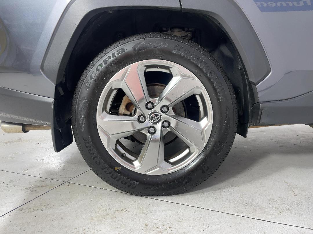 Photo '12' of Toyota Rav4