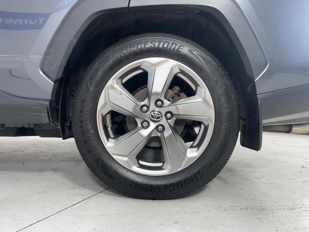 Photo '11' of Toyota Rav4