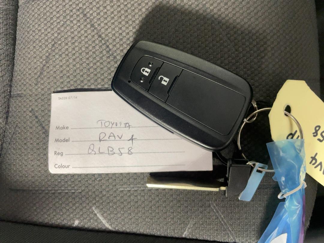 Photo '22' of Toyota Rav4