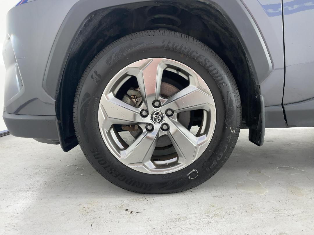 Photo '10' of Toyota Rav4