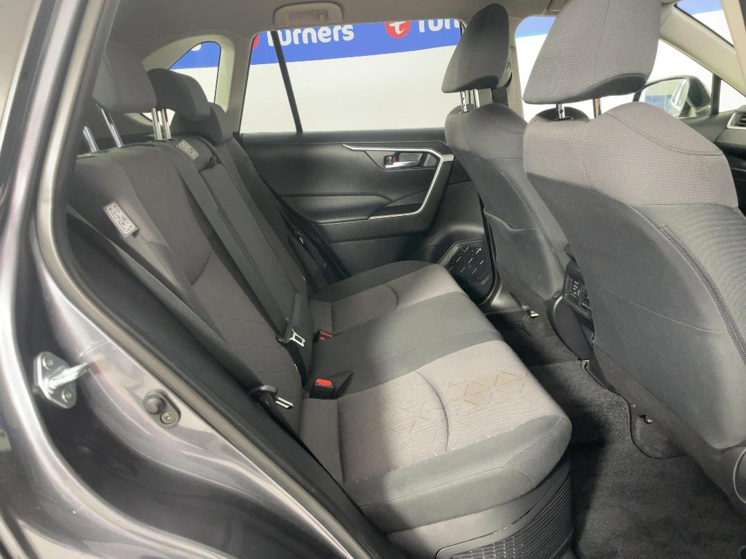 Photo '20' of Toyota Rav4