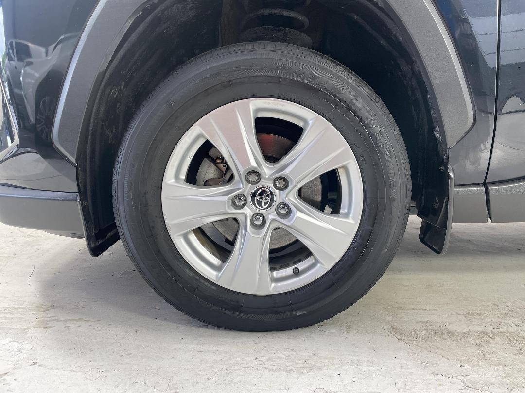 Photo '10' of Toyota Rav4