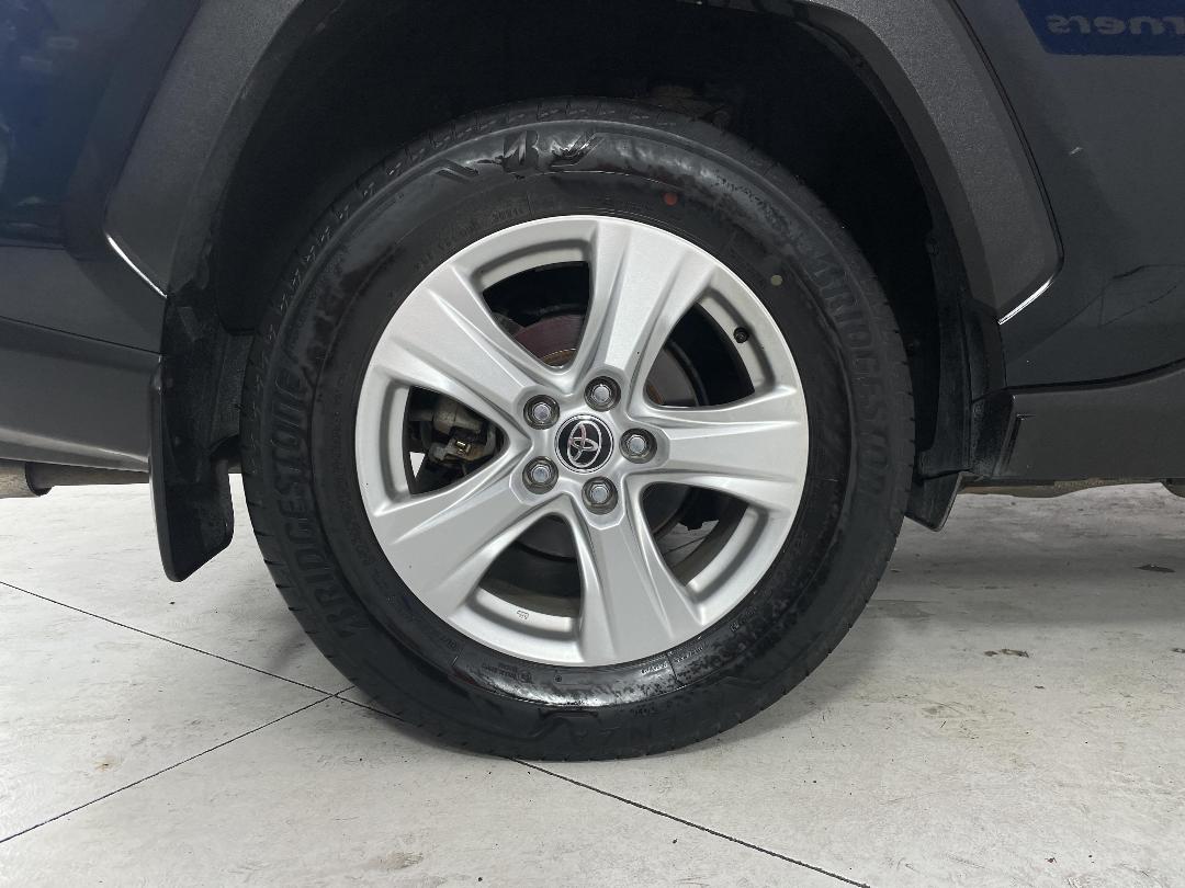 Photo '12' of Toyota Rav4