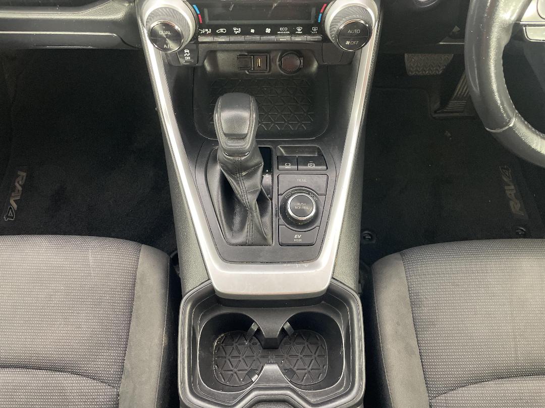 Photo '18' of Toyota Rav4