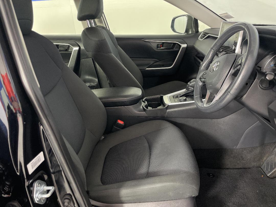 Photo '16' of Toyota Rav4