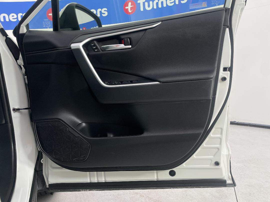 Photo '15' of Toyota Rav4