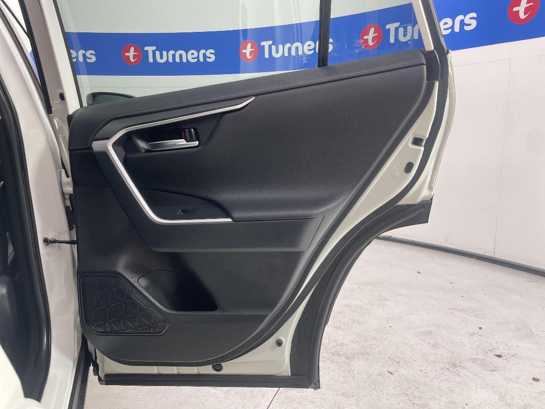 Photo '19' of Toyota Rav4