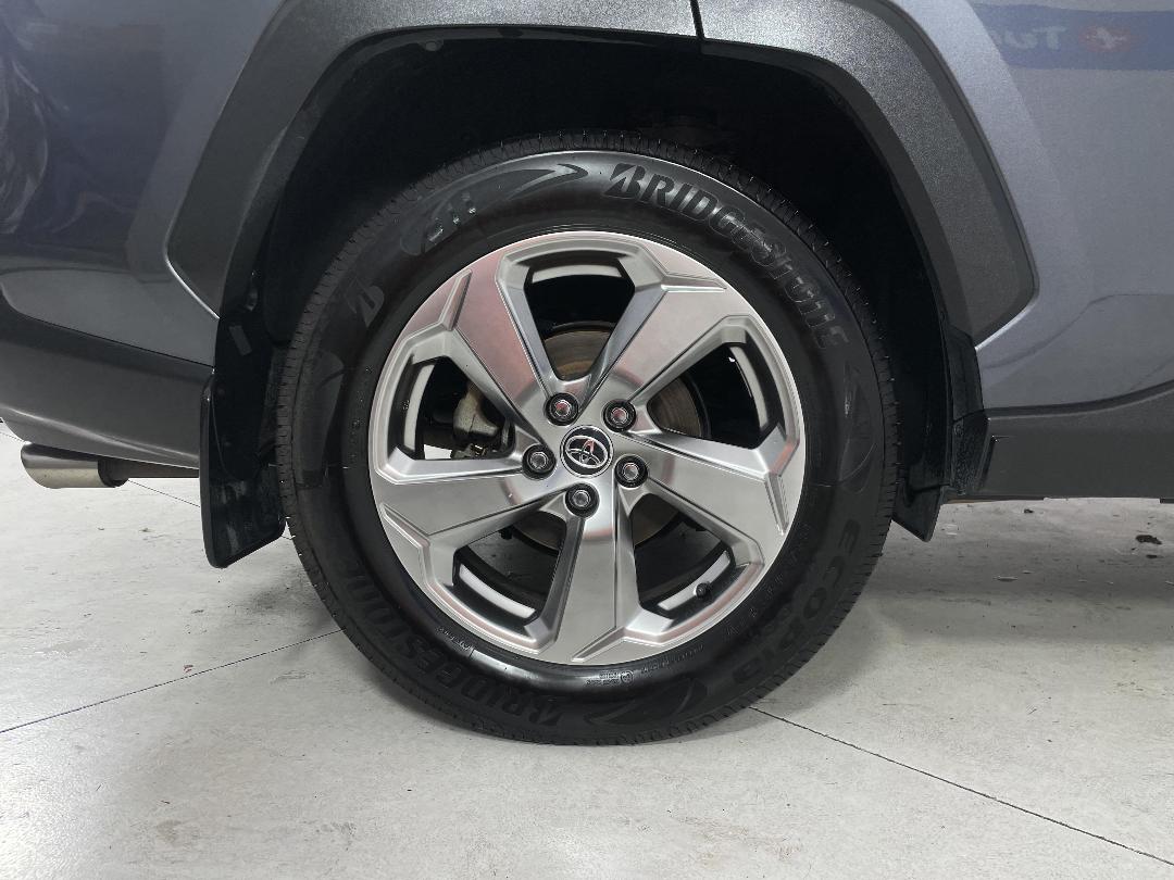 Photo '12' of Toyota Rav4