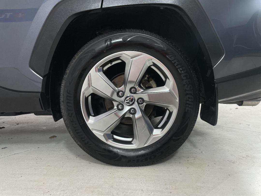 Photo '11' of Toyota Rav4