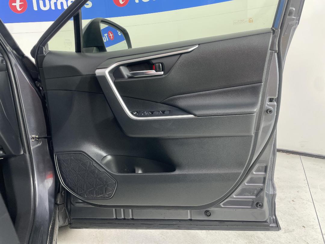 Photo '15' of Toyota Rav4