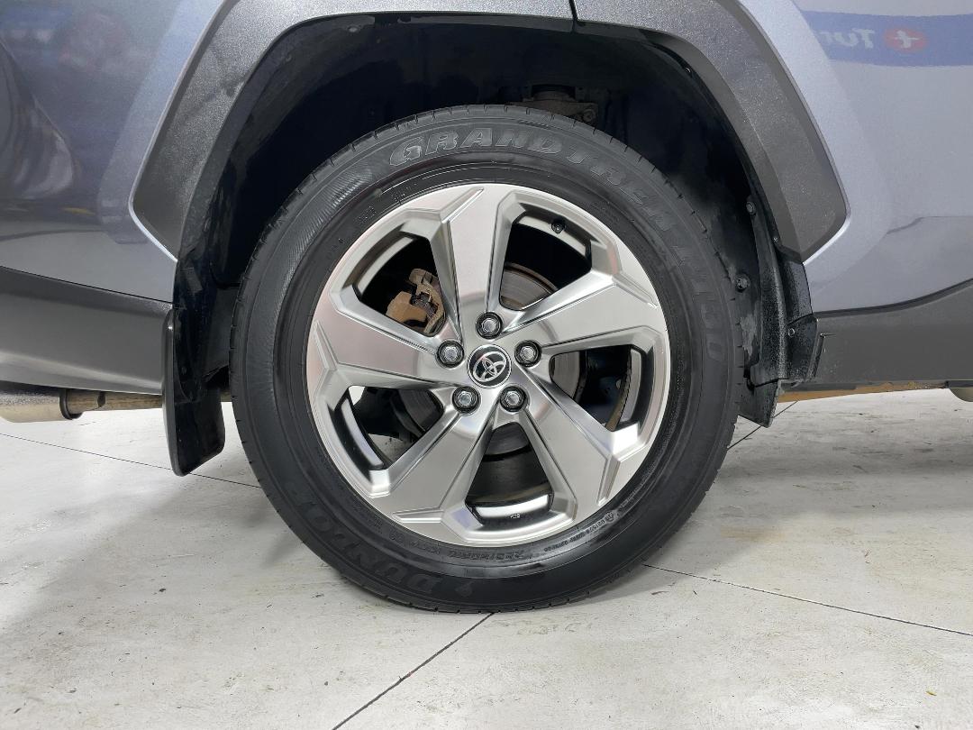 Photo '12' of Toyota Rav4