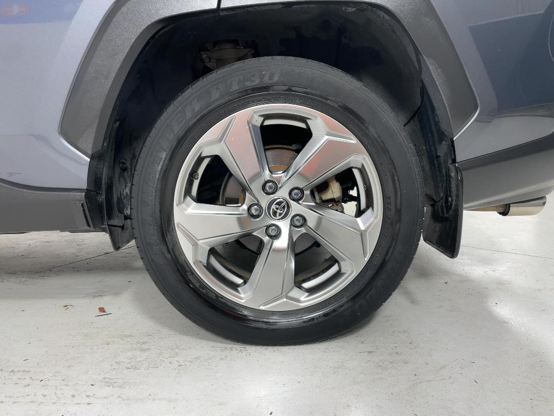 Photo '11' of Toyota Rav4