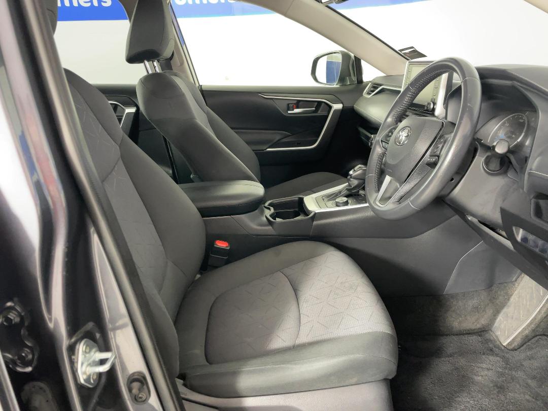 Photo '16' of Toyota Rav4