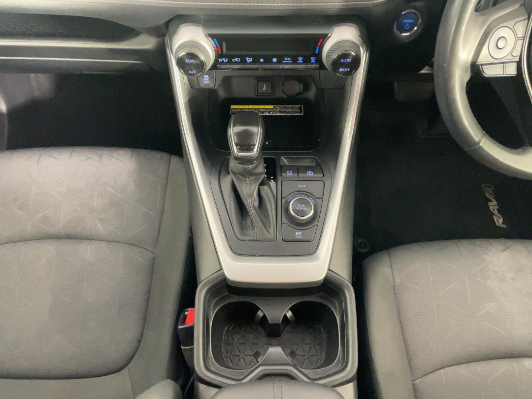 Photo '18' of Toyota Rav4