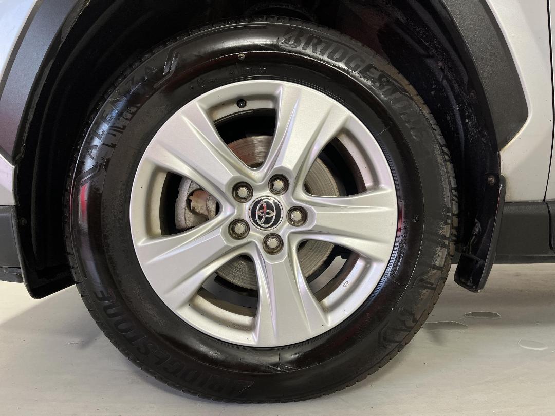 Photo '10' of Toyota Rav4