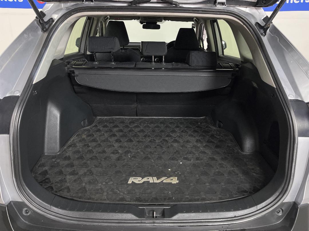 Photo '14' of Toyota Rav4