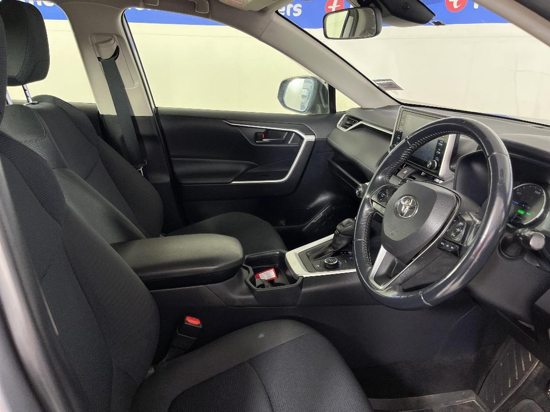 Photo '16' of Toyota Rav4