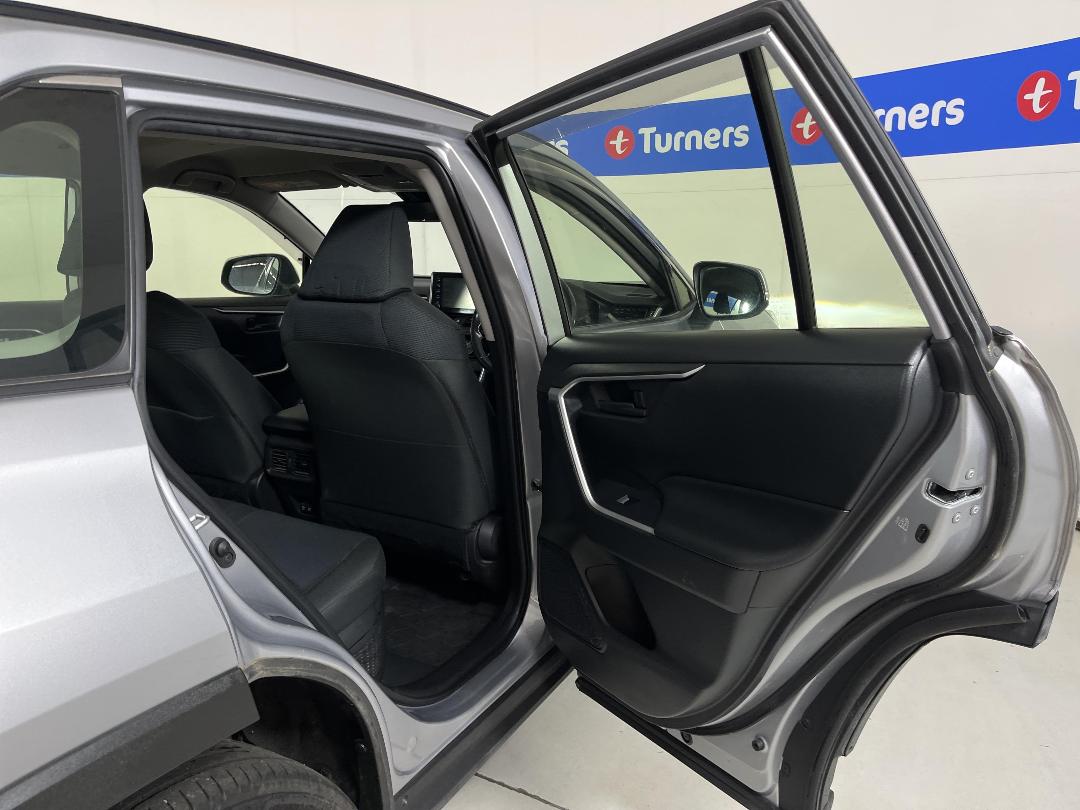 Photo '19' of Toyota Rav4